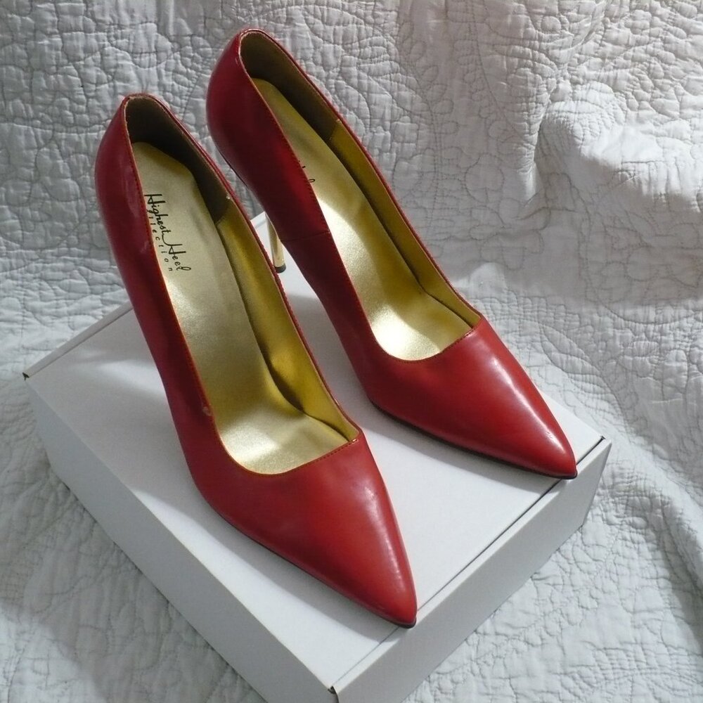 HIGHEST HEEL RED PATENT PUMPS WITH 4" GOLD STILETTO HEEL- SIZE 14M
